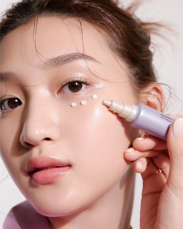 Perfect Renew Youth Retinol Model