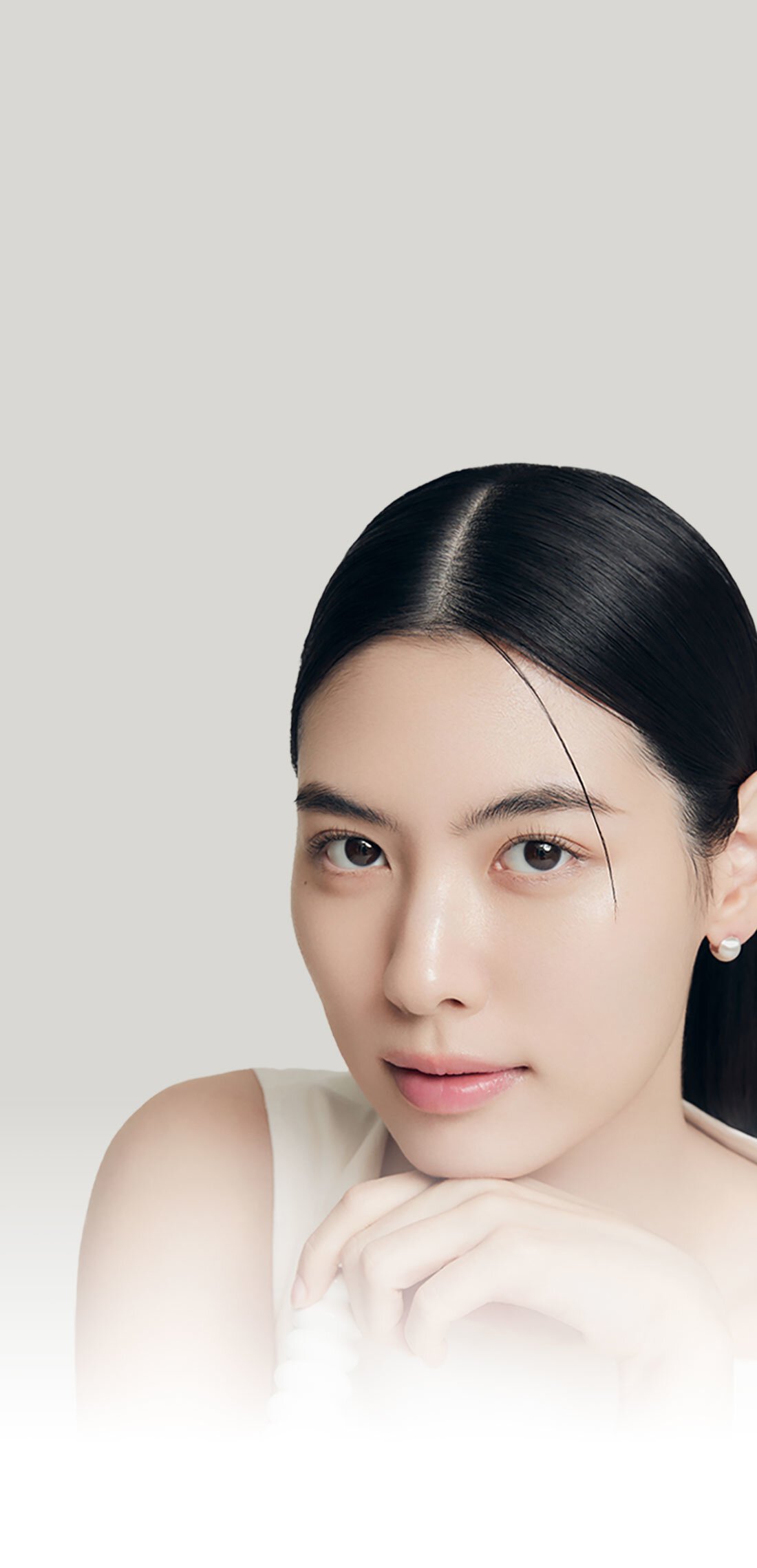 A model with Glowing Lip Balm on her lips