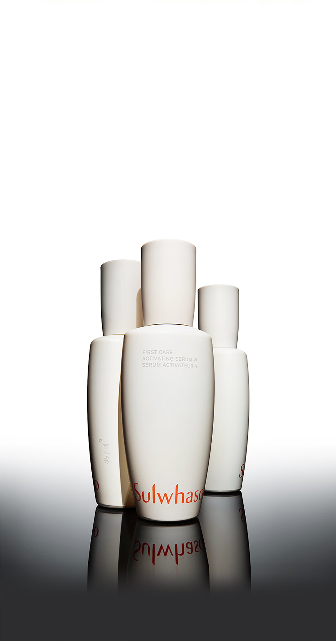 Sulwhasoo First Care Activating Serum’s key ingredient help skin brightening, skin smoothing, add moisture and elasticity to the skin, help face lifting and reduce visible wrinkles