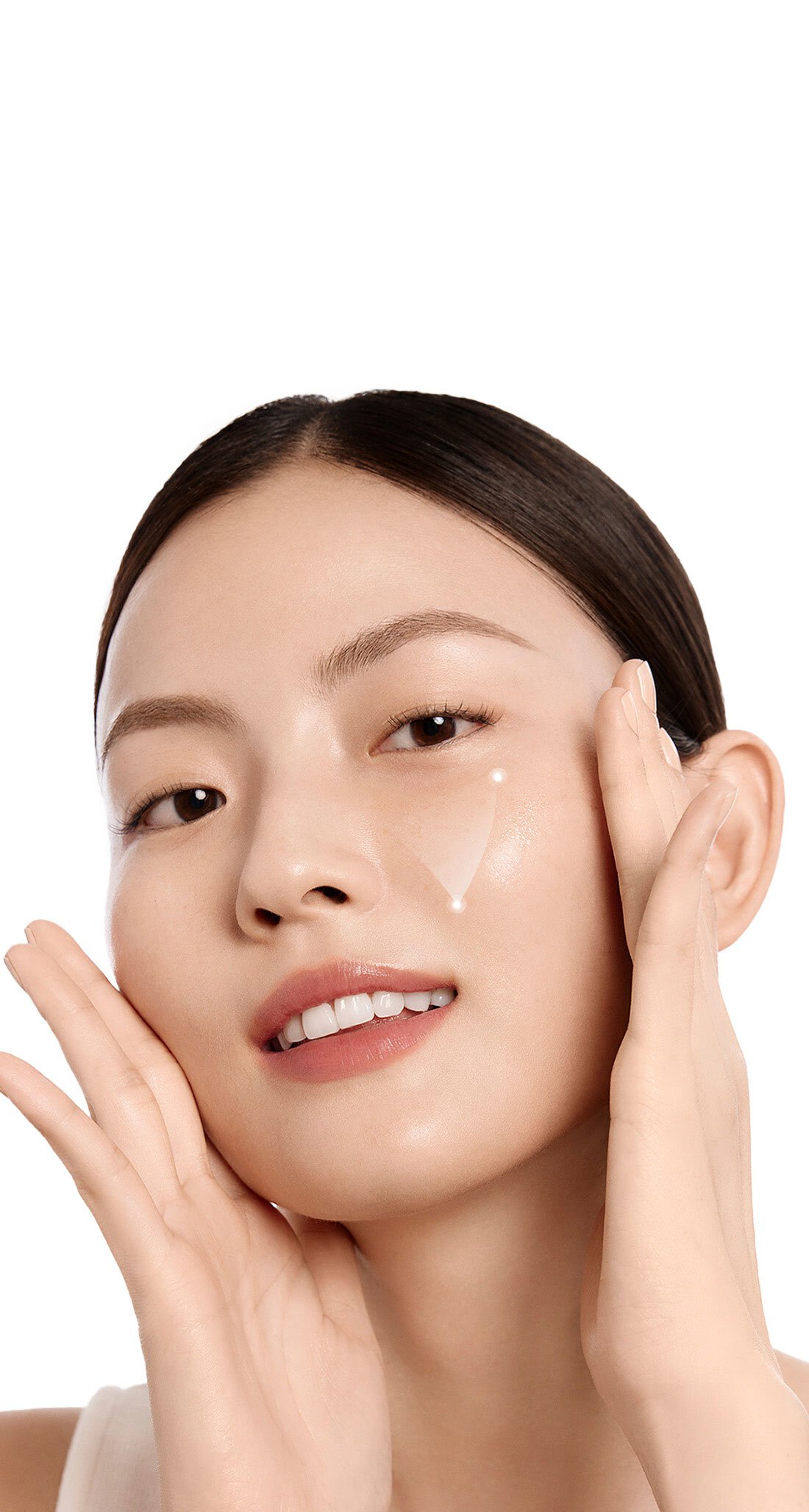 A model of Sulwhasoo Essential Revitalizing Water EX