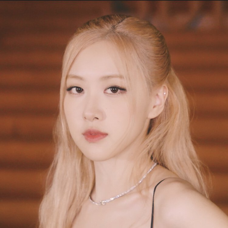 Sulwhasoo’s Global Ambassadors ROSÉ